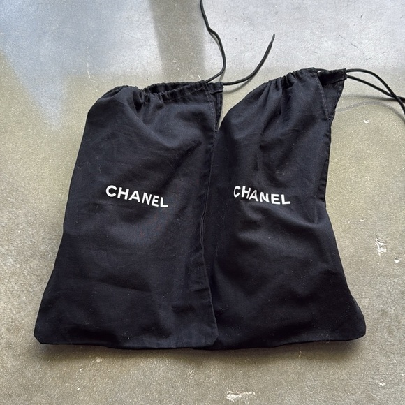 Chanel CC Logo Gladiator Sandals - Picture 10 of 13